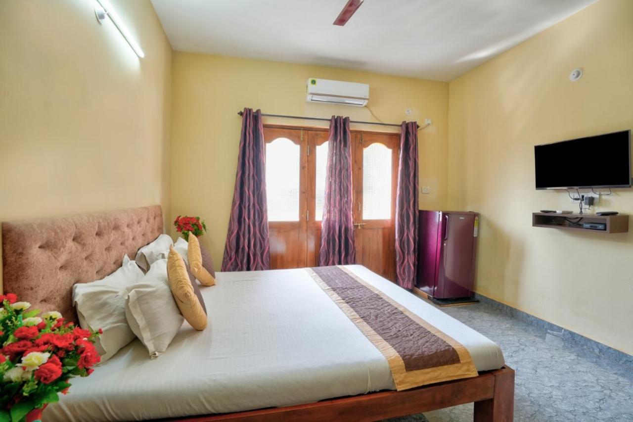 Golden Studio Apartment Goa Calangute Luaran gambar